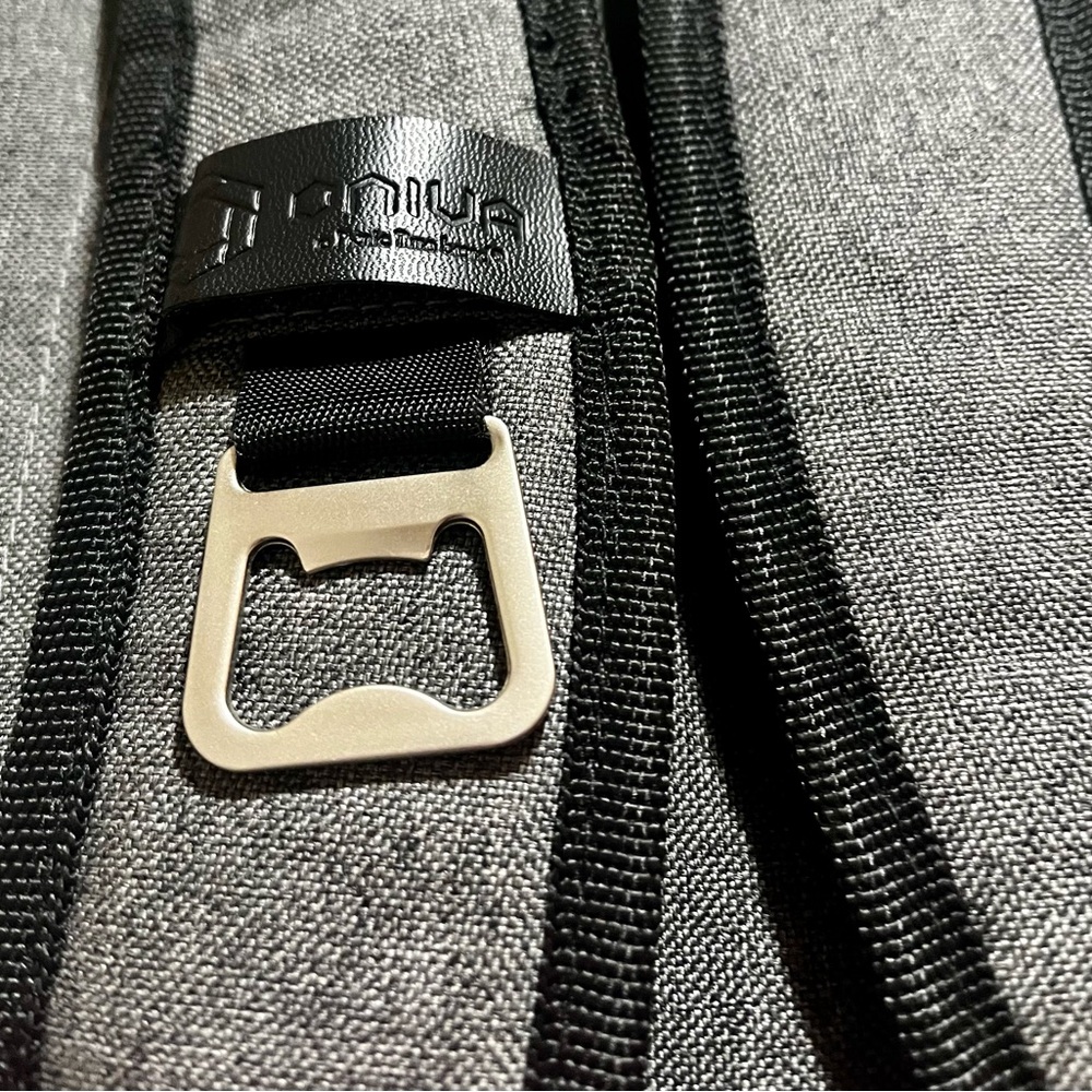 Nwot Oniva On-The-Go Traverse Cooler Backpack With Bottle Opener View 5
